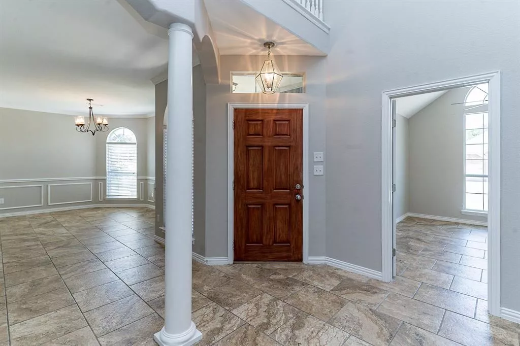 6324 Lakeside Drive, Lake Worth, Texas 76135