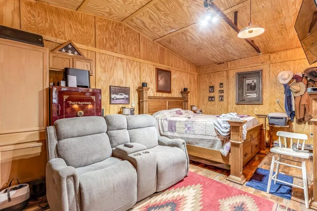 7625 County Road 247 Hico, Texas 76457