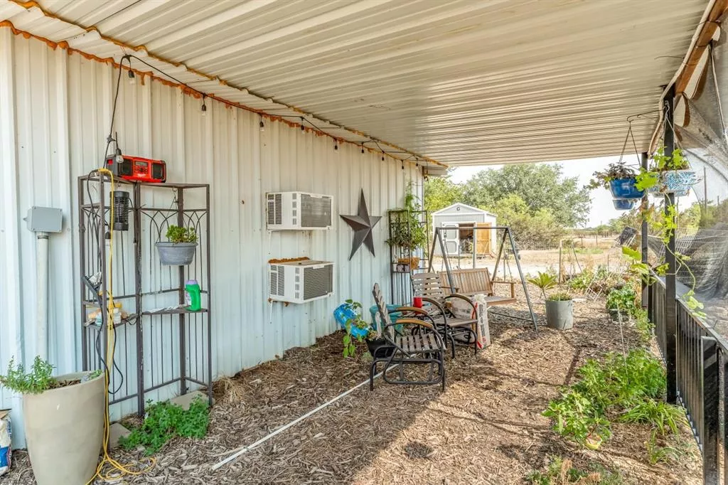 7625 County Road 247 Hico, Texas 76457