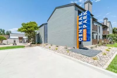 8325 Meadow Road, Dallas, Texas 75231