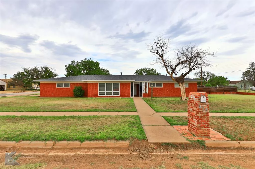 844 NW 2nd Street, Hamlin, Texas 79520