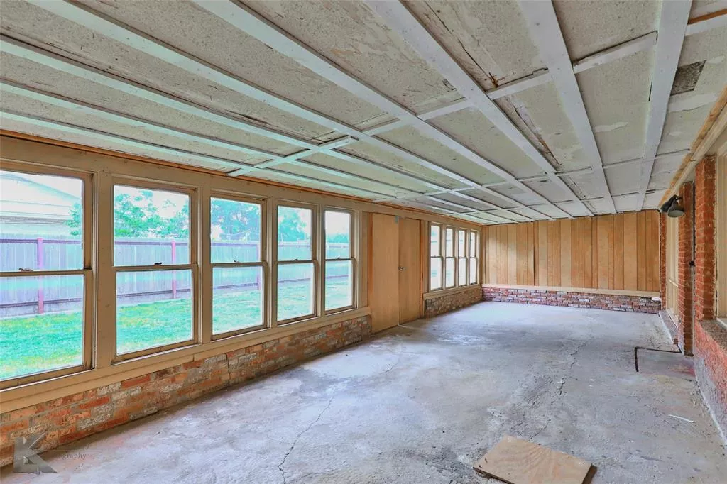 844 NW 2nd Street, Hamlin, Texas 79520