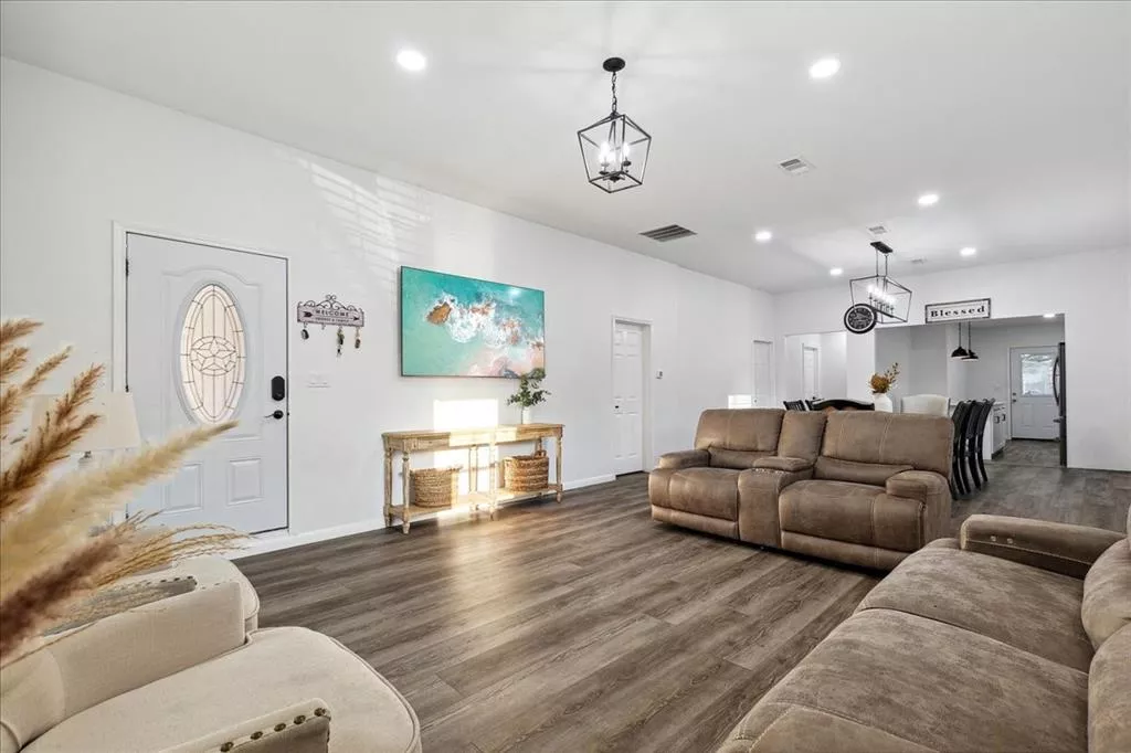 8802 Dunlap Street, Dallas, Texas 75217