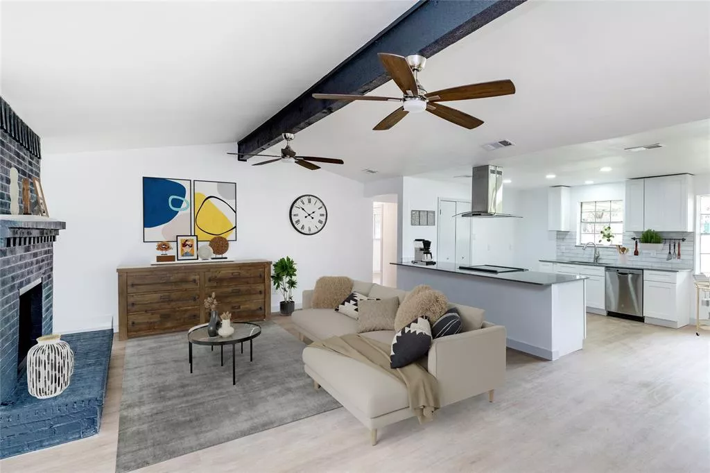 934 Randy Road, Cedar Hill, Texas 75104