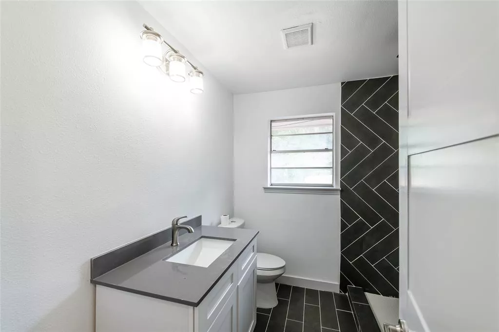 934 Randy Road, Cedar Hill, Texas 75104