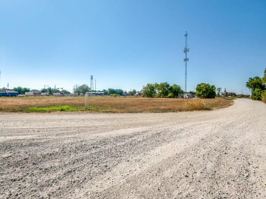 154 Benson Drive, Roanoke, Texas 76262