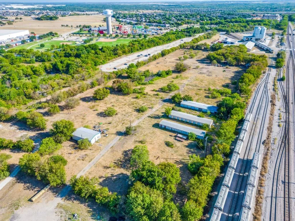 154 Benson Drive, Roanoke, Texas 76262