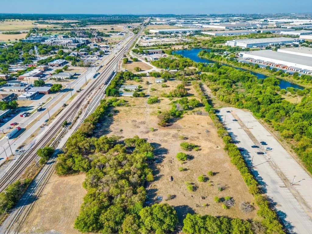 154 Benson Drive, Roanoke, Texas 76262