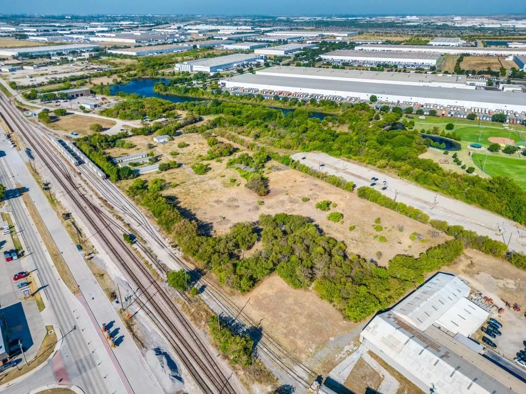 154 Benson Drive, Roanoke, Texas 76262