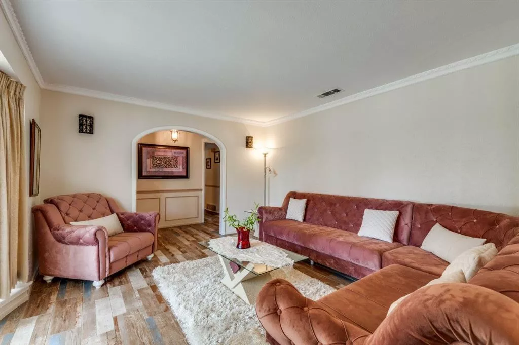 1713 Hurstview Drive, Hurst, Texas 76054