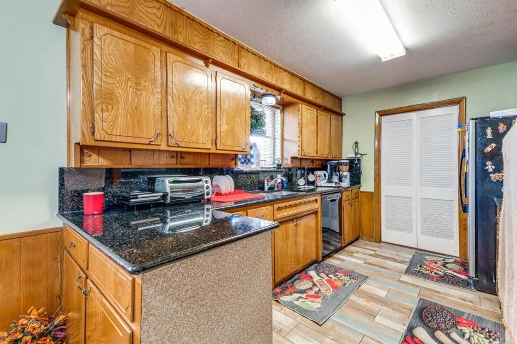 1713 Hurstview Drive, Hurst, Texas 76054