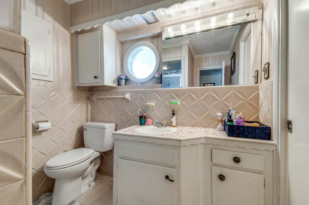 1713 Hurstview Drive, Hurst, Texas 76054