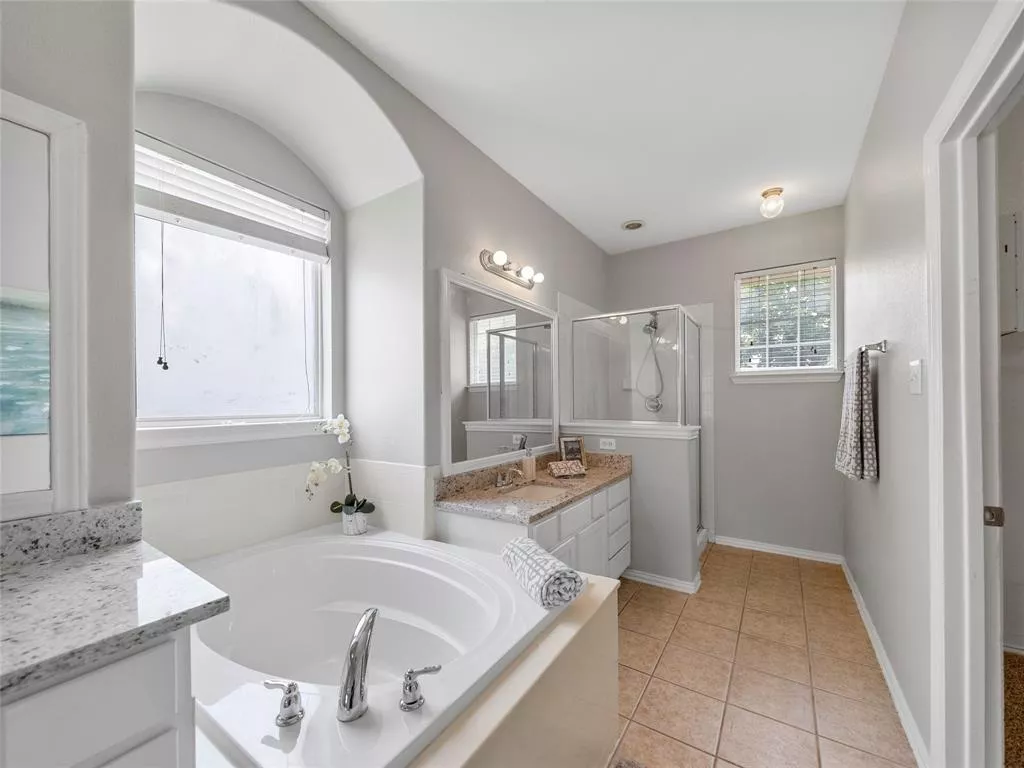 1725 Murphy Court, Aubrey, Texas 76227