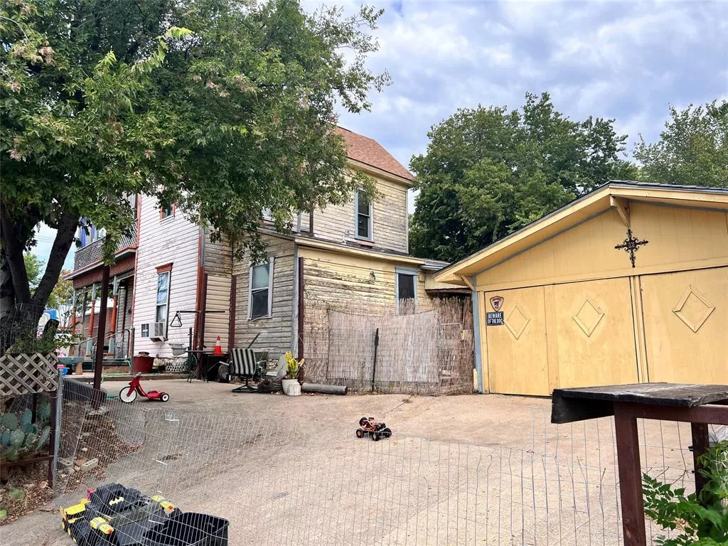 201 E Northside Drive, Fort Worth, Texas 76164