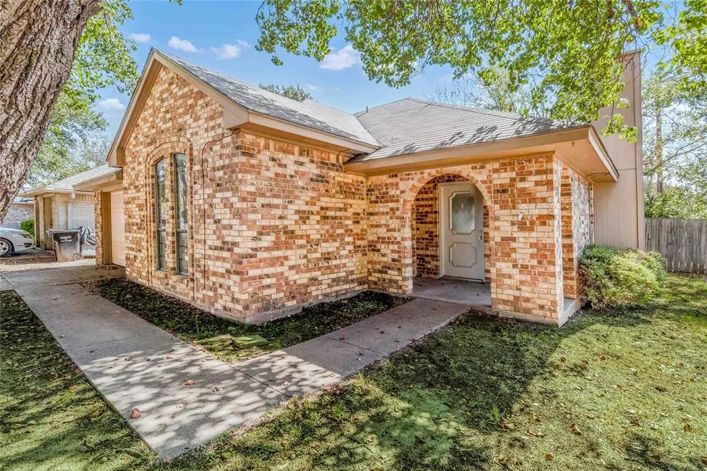 202 Briar Creek Drive, Crandall, Texas 75114