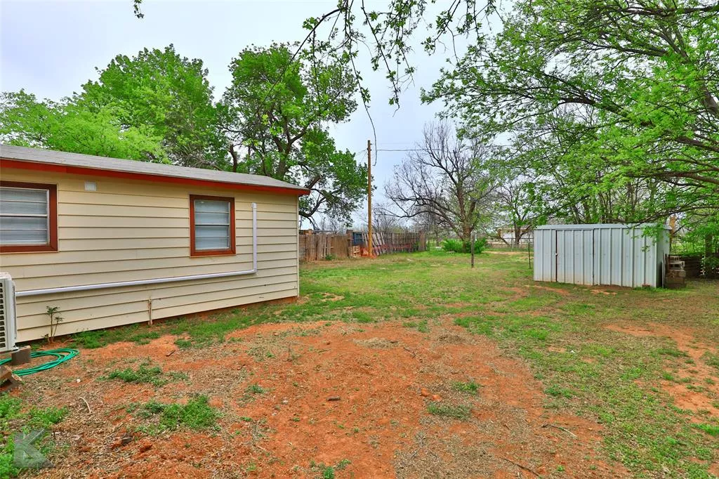 203 Williams Street, Stamford, Texas 79553