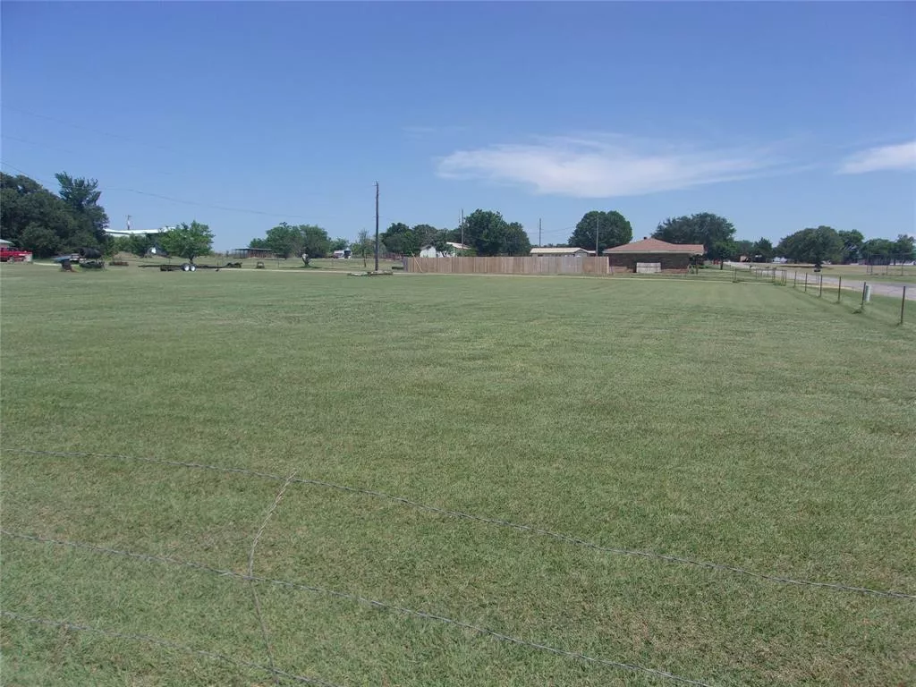 3032 E State Highway 59 Bowie, Texas 76230