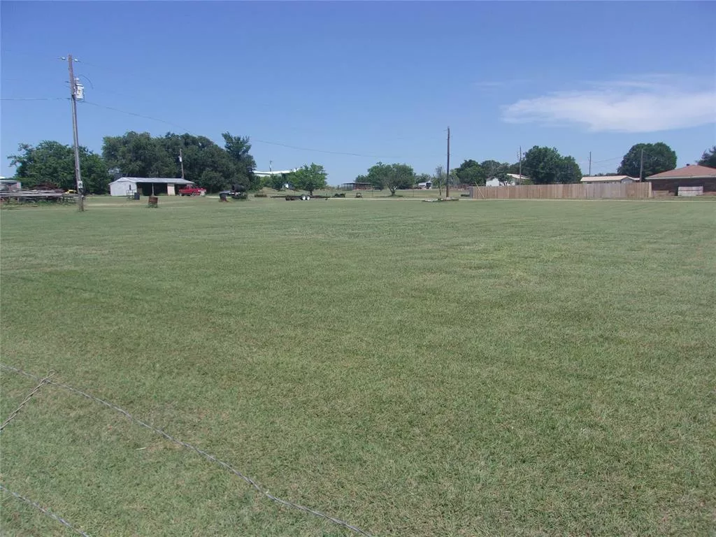 3032 E State Highway 59 Bowie, Texas 76230