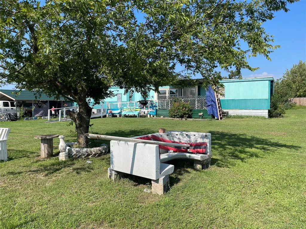 412 Green Street, Bowie, Texas 76230