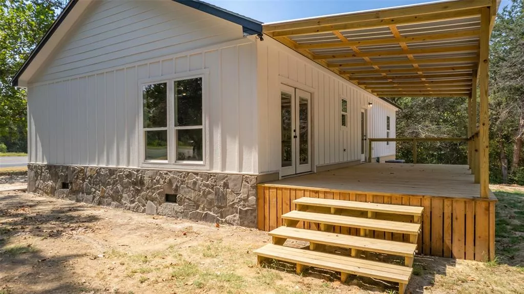 4277 N State Highway 37 Winnsboro, Texas 75494