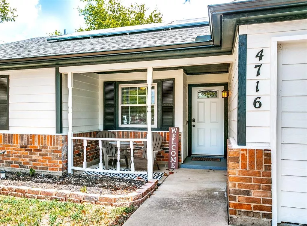 4716 Oarlock Drive, Fort Worth, Texas 76135