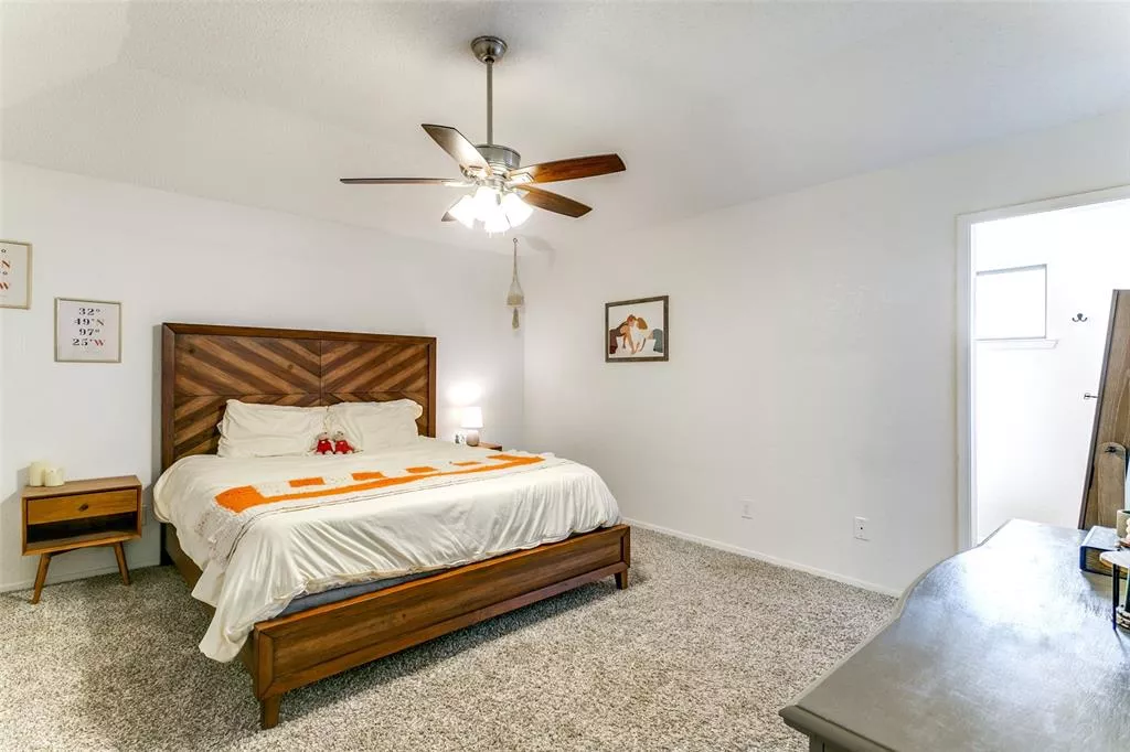 4716 Oarlock Drive, Fort Worth, Texas 76135