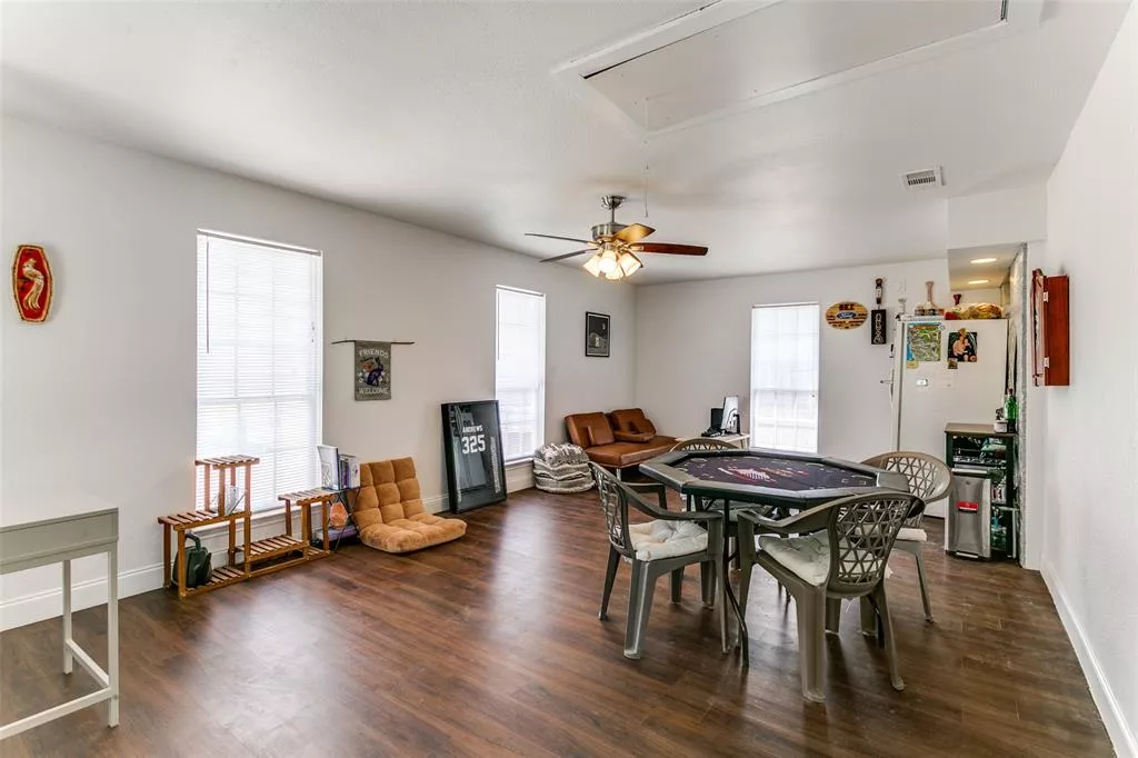 4716 Oarlock Drive, Fort Worth, Texas 76135