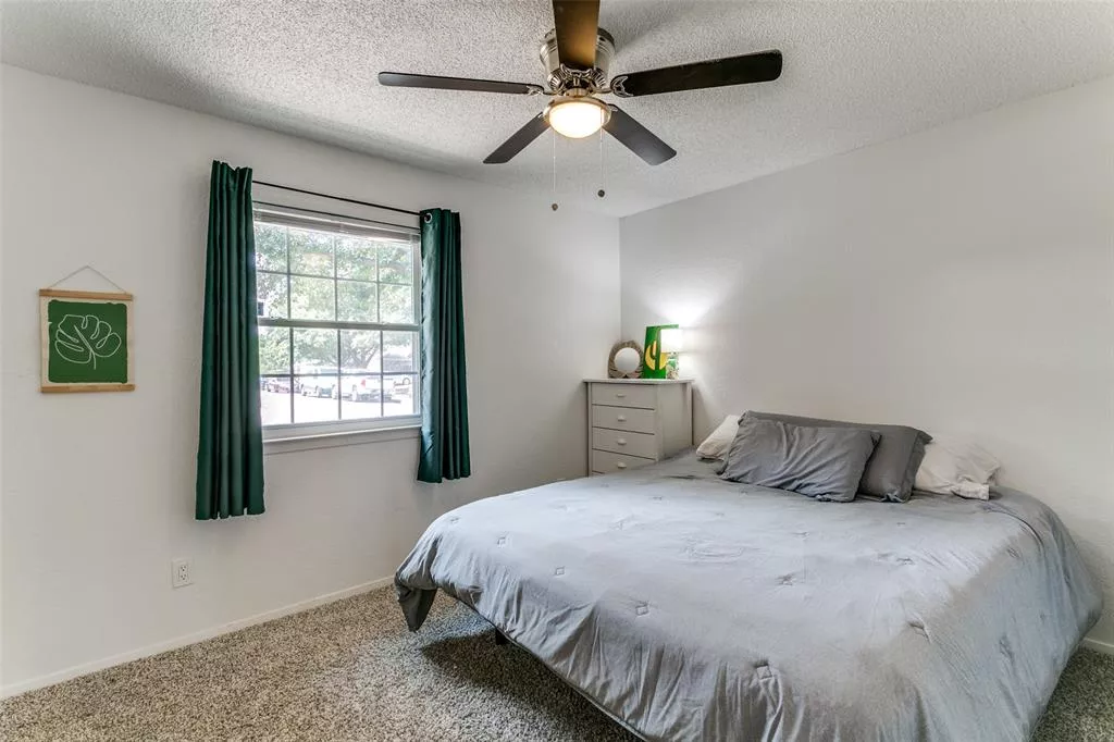 4716 Oarlock Drive, Fort Worth, Texas 76135