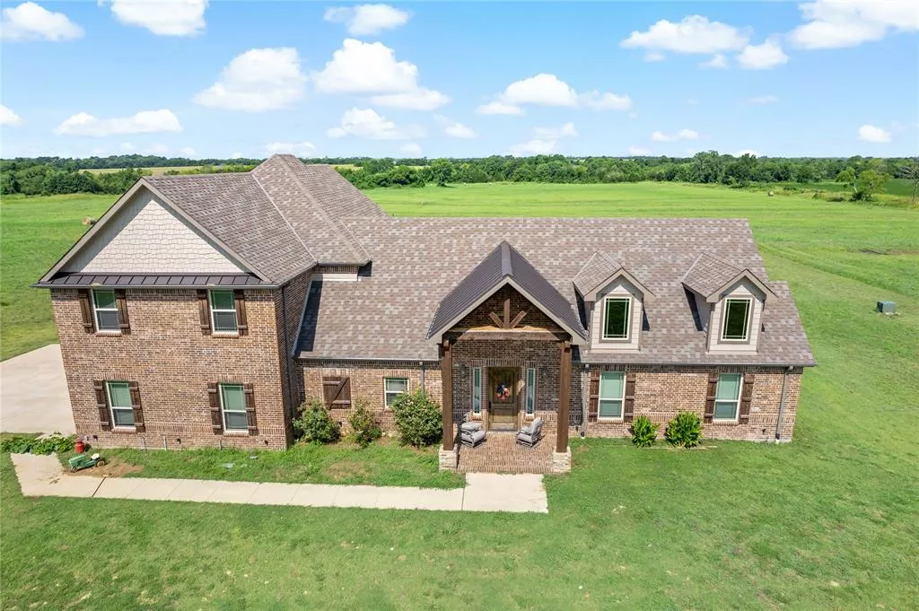 4946 FM 38 S Brookston, Texas 75421