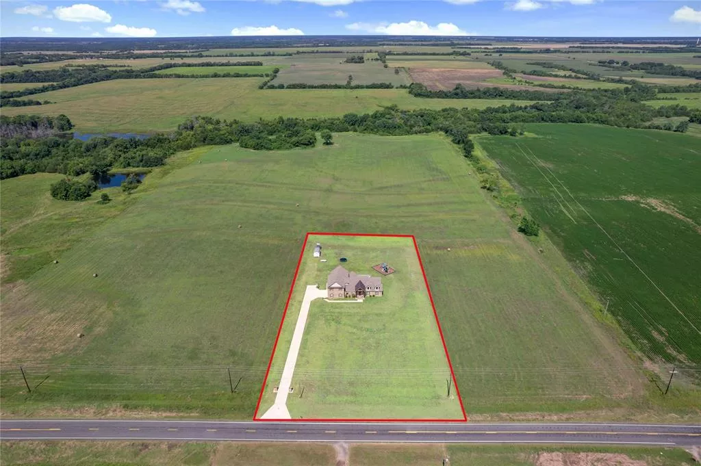 4946 FM 38 S Brookston, Texas 75421