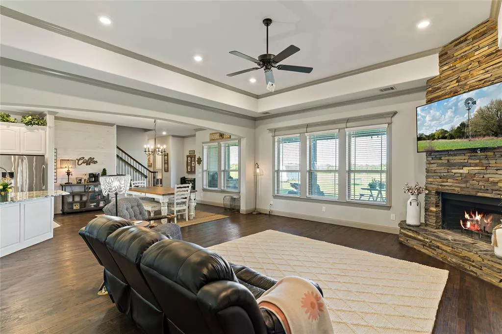 4946 FM 38 S Brookston, Texas 75421