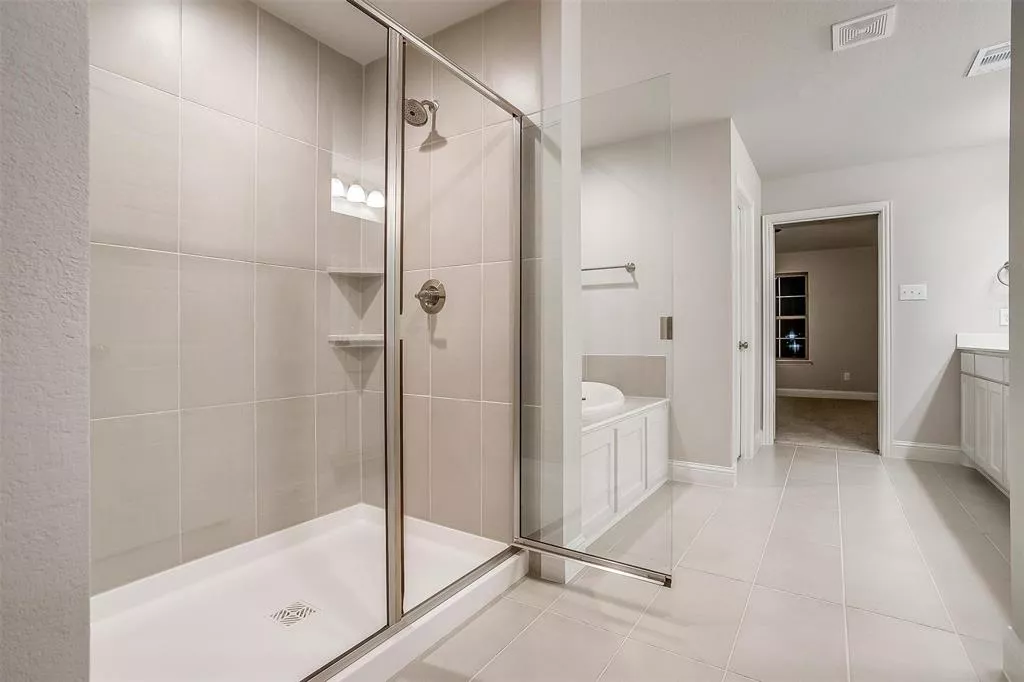 6803 Joelene Rae Drive, Arlington, Texas 76001