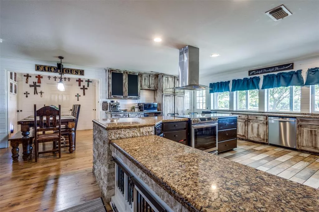 7737 - 7765 County Road 2584 Royse City, Texas 75189