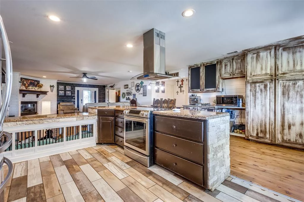 7737 - 7765 County Road 2584 Royse City, Texas 75189