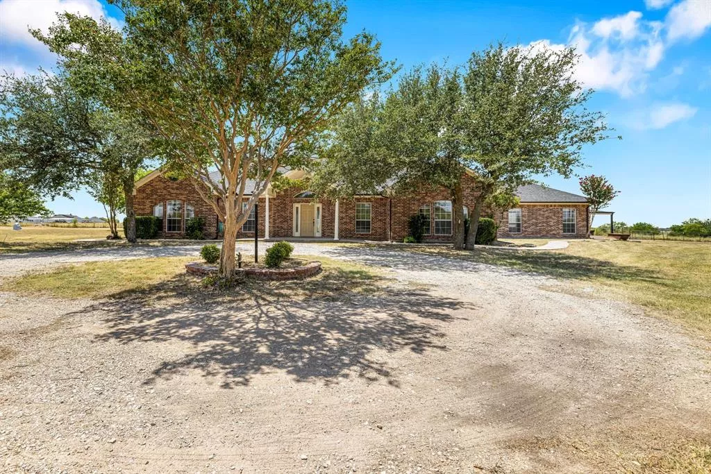 8802 Bernard Road, Sanger, Texas 76266