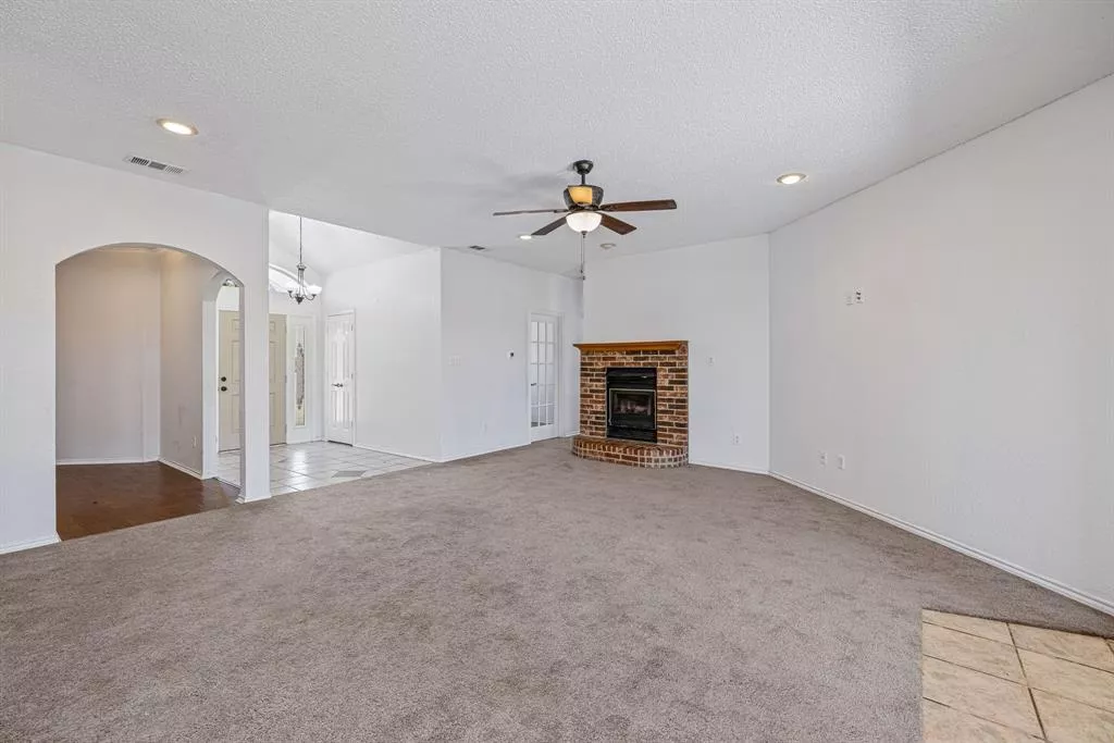 8802 Bernard Road, Sanger, Texas 76266