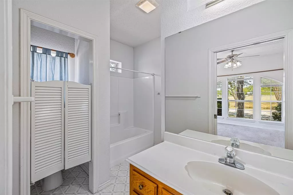 8802 Bernard Road, Sanger, Texas 76266