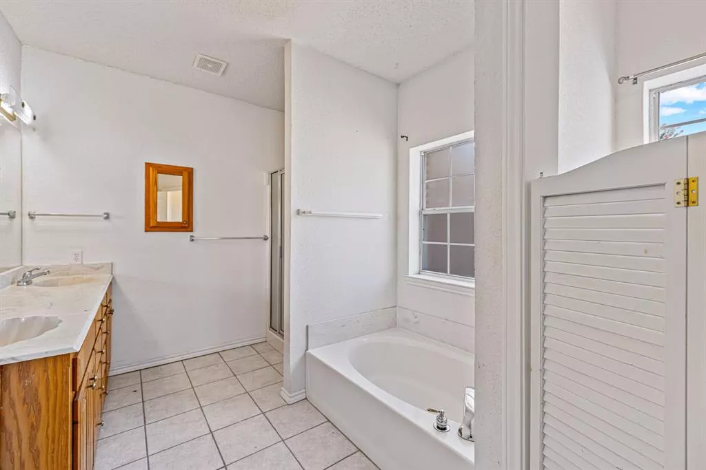 8802 Bernard Road, Sanger, Texas 76266