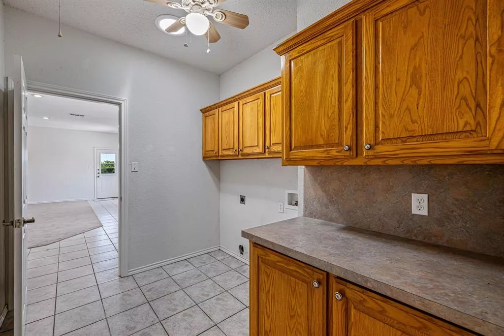 8802 Bernard Road, Sanger, Texas 76266