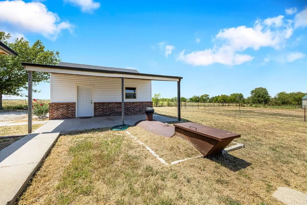 8802 Bernard Road, Sanger, Texas 76266