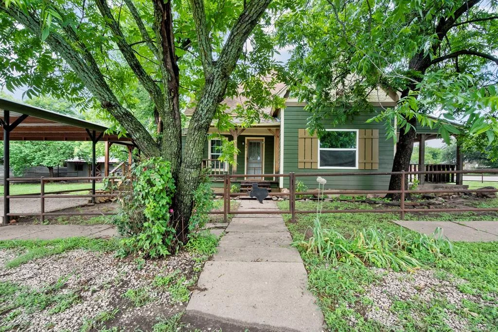 901 W 8th Street, Cisco, Texas 76437