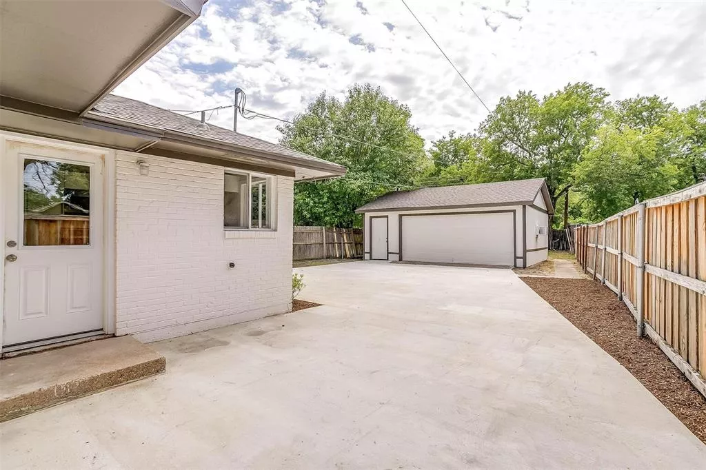 10319 Libby Lane, Dallas, Texas 75228