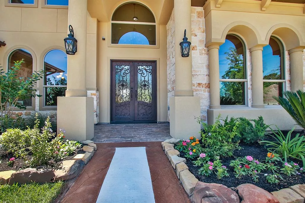 17340 Stedman Drive, Dallas, Texas 75252