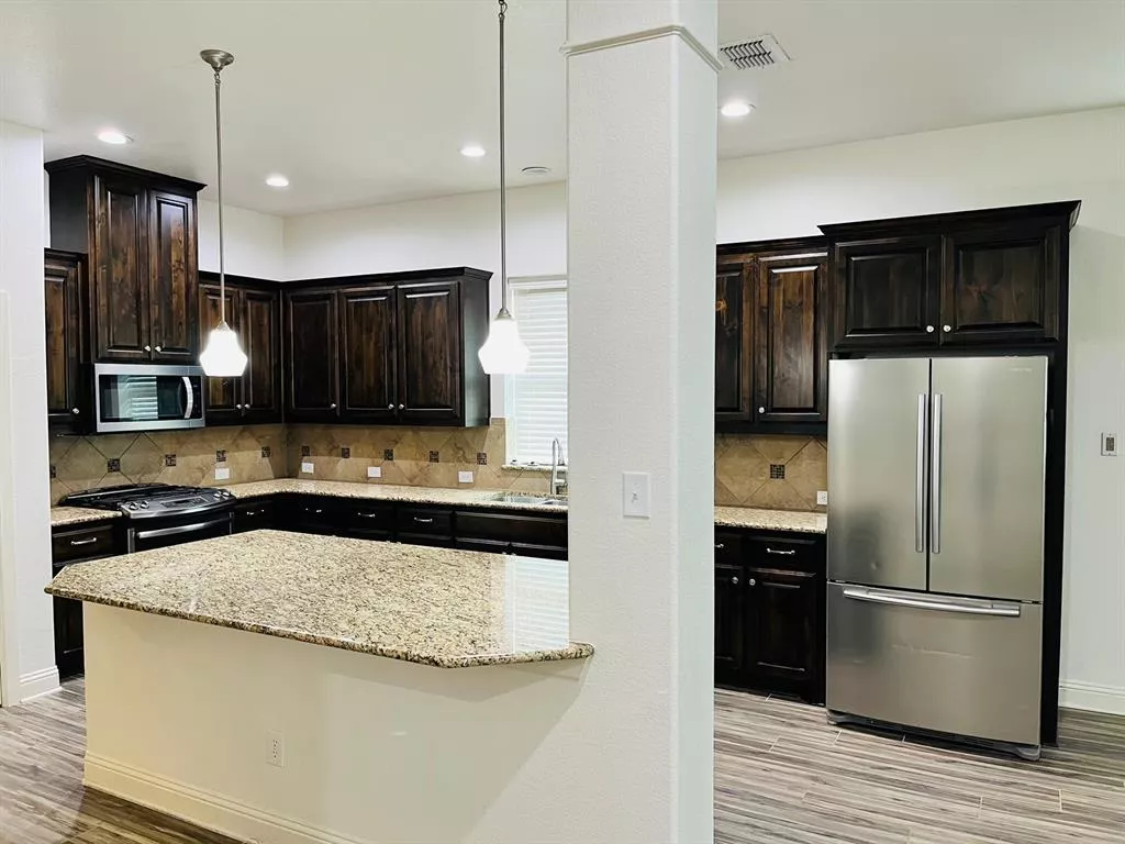 241 Lilypad Bend, Argyle, Texas 76226