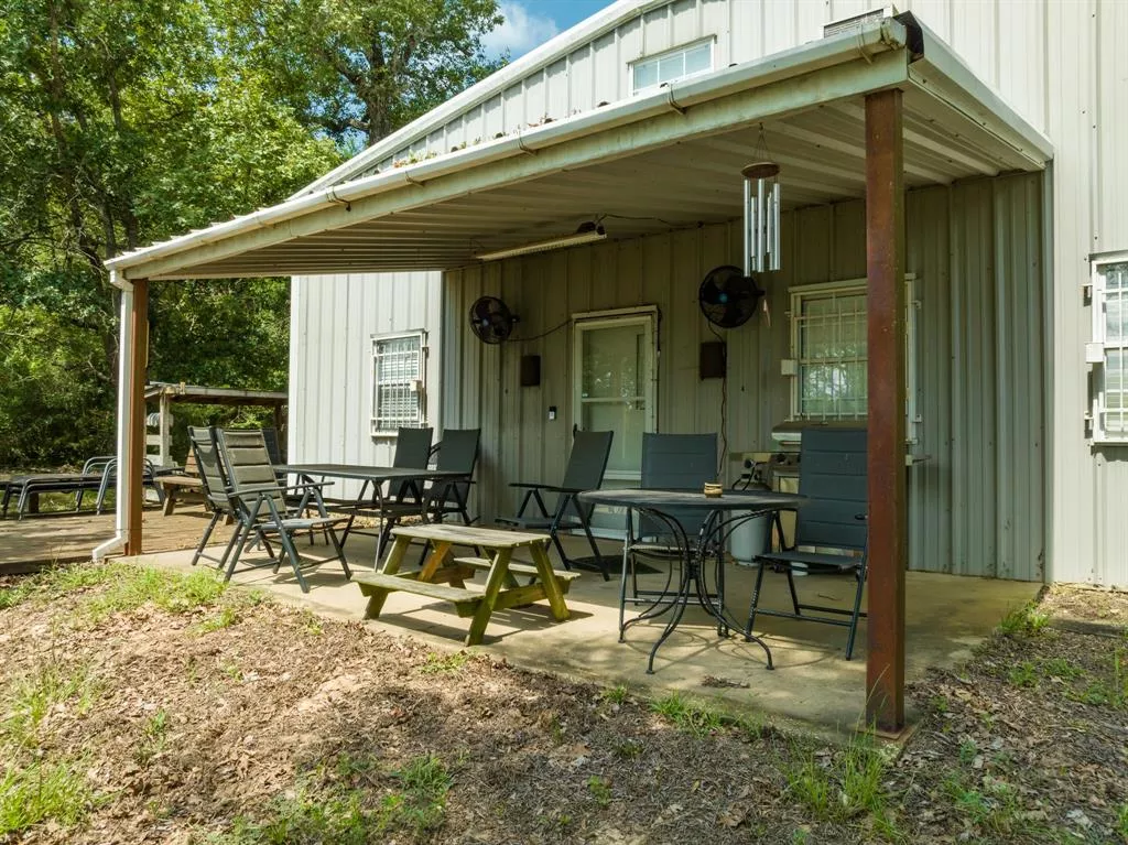 435 Fcr 300 Oakwood, Texas 75855