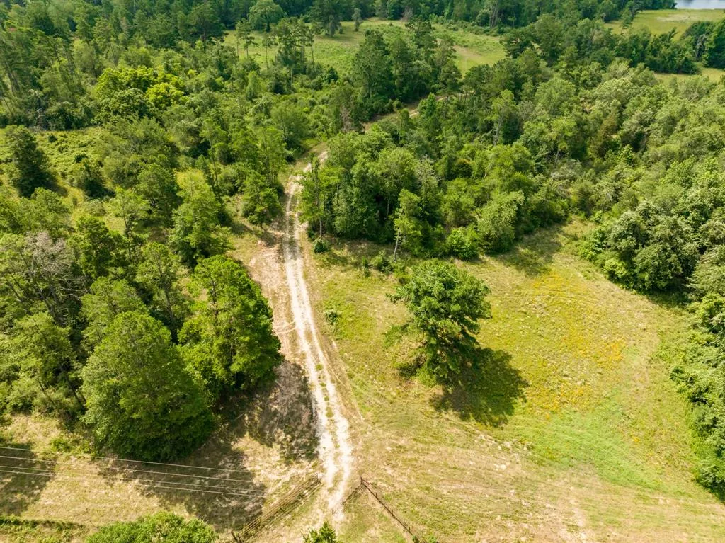 435 Fcr 300 Oakwood, Texas 75855