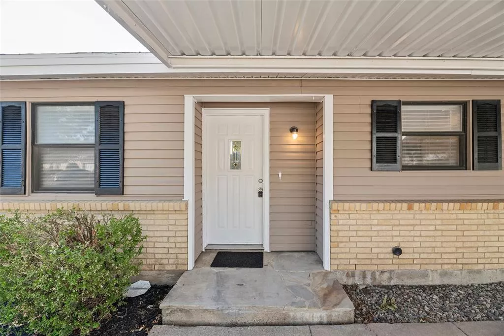 6433 Route 66 Watauga, Texas 76148