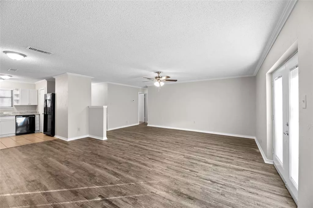 6433 Route 66 Watauga, Texas 76148