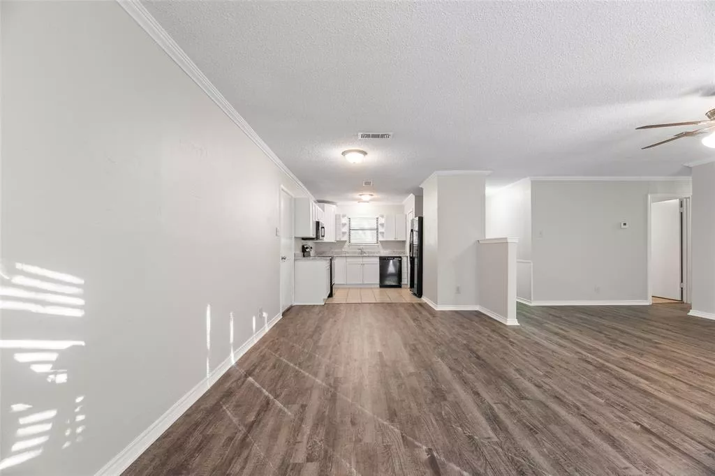 6433 Route 66 Watauga, Texas 76148