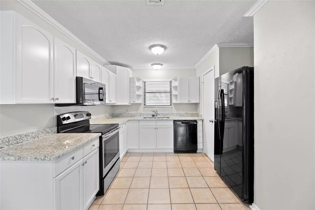 6433 Route 66 Watauga, Texas 76148